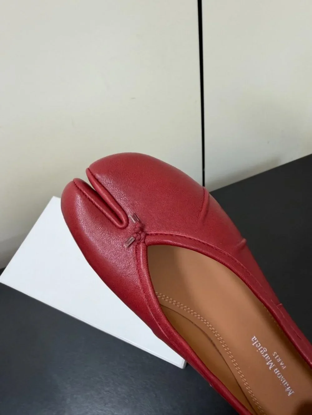 Maison Martin Margiela Tabi Ballet Flats - Picture 6 of 9